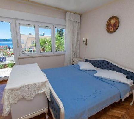 Apartments Bujan Crikvenica Luaran gambar