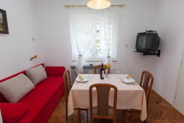 Apartments Bujan Crikvenica Luaran gambar