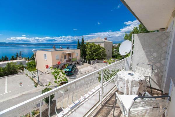 Apartments Bujan Crikvenica Luaran gambar